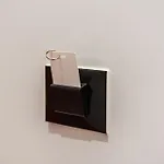 Sr *