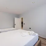 Apartment Sr *