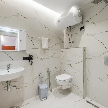 Sr Golem (Tirana)